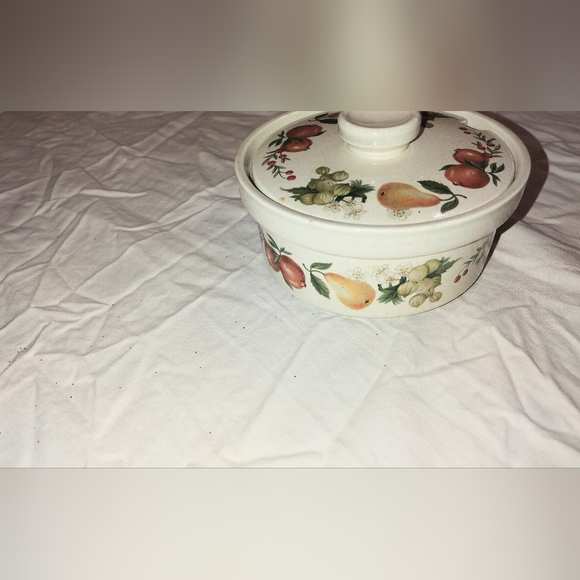 Wedgwood Quince Sugar Bowl - Picture 4 of 6
